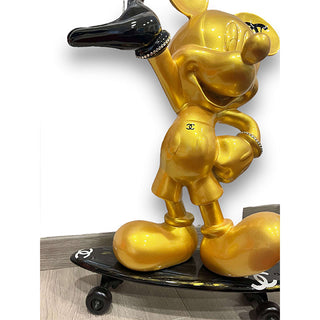 Mickey Gold on Skate