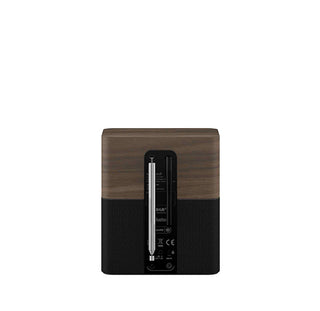 Walnut decor & black