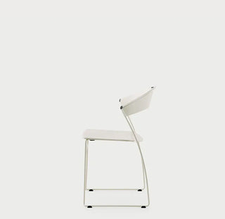 Juliette
Stackable chair